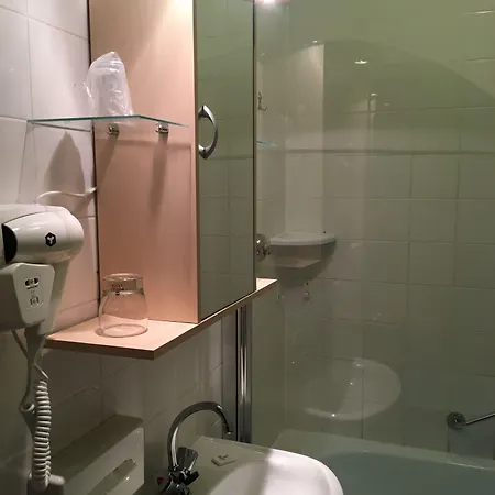 Hotel De Weyman 3*